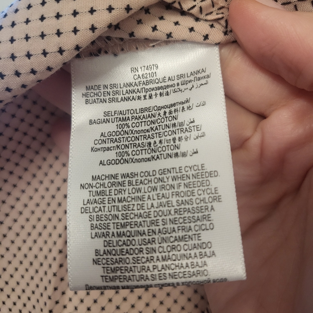 Patterned Button-Up Shirt - Picture 3 of 6